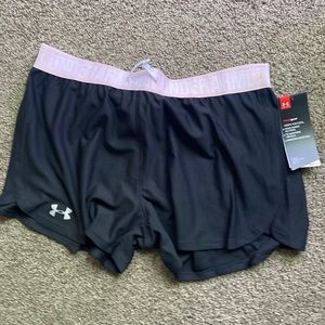 Under Armor shorts NWT womenswear heat gear shorts